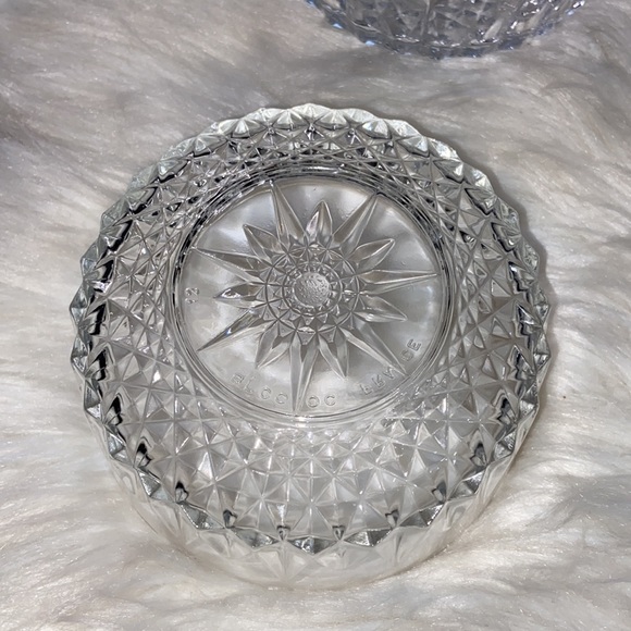 VTG Arcoroc France Clear Glass Bowl Starburst and Diamond Pattern Set if 4 - Picture 9 of 17